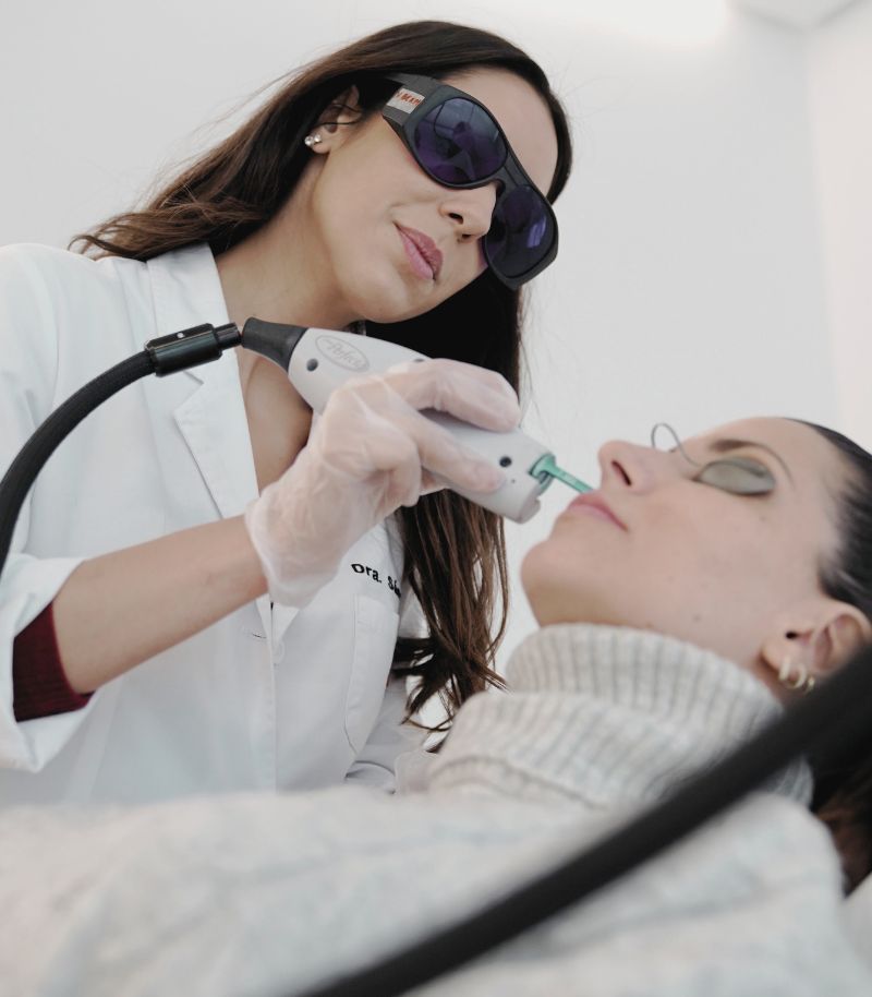 Recuperación guiada y apoyo postoperatorio tras lifting de labio superior Recuperación guiada y apoyo postoperatorio tras lifting de labio superior