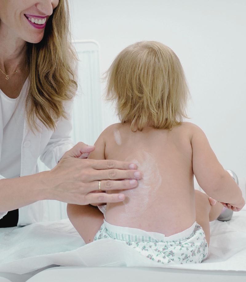 Enfoque clínico integral en dermatitis atópica con alergólogos, inmunólogos y psicólogos