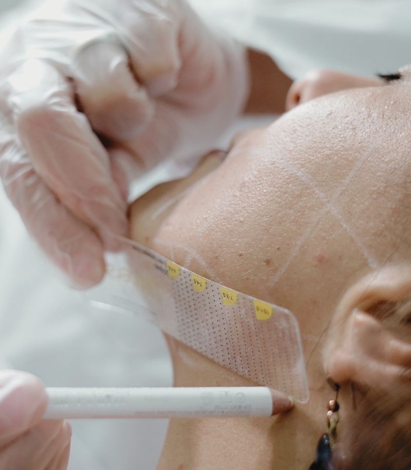 Rejuvenecimiento estructural duradero con lifting de cuello personalizado
