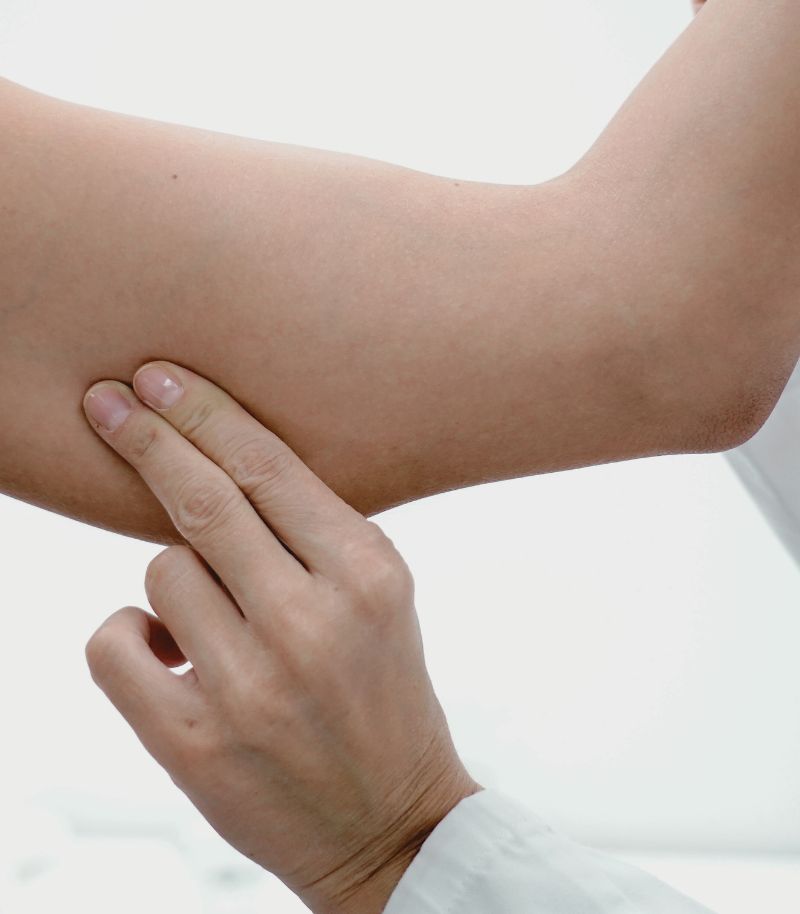 Tratamiento estético sin dolor adaptable a rostro y cuerpo que mejora firmeza y calidad de la piel Tratamiento estético sin dolor adaptable a rostro y cuerpo que mejora firmeza y calidad de la piel