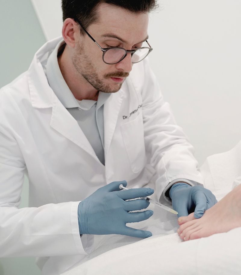 Abordaje quirúrgico y terapéutico de lesiones y tumores en las uñas Abordaje quirúrgico y terapéutico de lesiones y tumores en las uñas