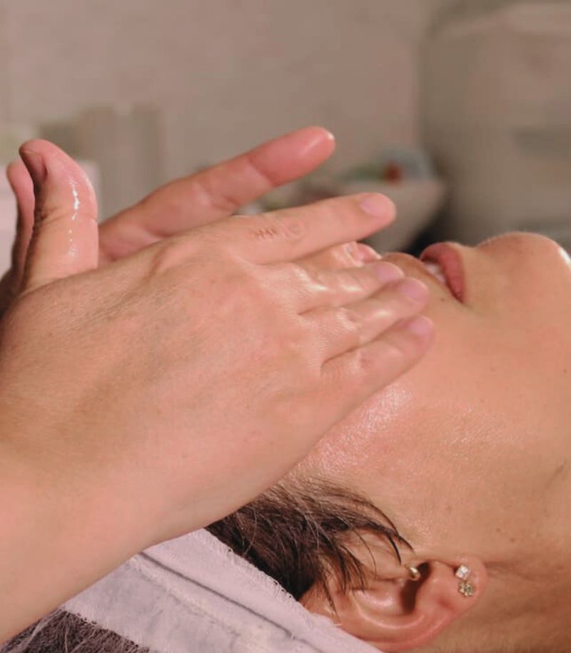 Resultados armónicos y personalizados en cirugía de rinoplastia estética y funcional Resultados armónicos y personalizados en cirugía de rinoplastia estética y funcional