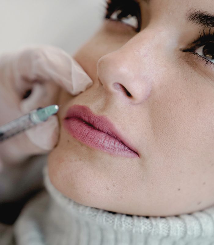 Armonización peribucal con neuromoduladores, rellenos y minicirugías faciales