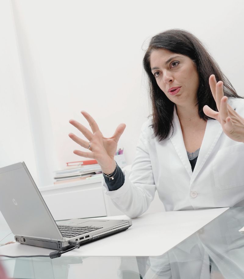 Minimally invasive labiaplasty using CO₂ laser technology