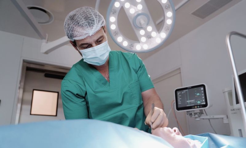 Cirujanos especialistas en lifting facial en Madrid (España). Clínicas en Calle Serrano y La Moraleja. Cirujanos especialistas en lifting facial en Madrid (España). Clínicas en Calle Serrano y La Moraleja.