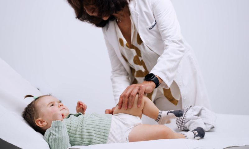 Dermatólogos especialistas en el tratamiento de cuidados de la piel del bebé en Madrid - Clínicas en Calle Serrano y La Moraleja. Dermatólogos especialistas en el tratamiento de cuidados de la piel del bebé en Madrid - Clínicas en Calle Serrano y La Moraleja.