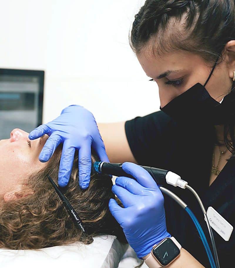 Opciones cosméticas avanzadas para alopecia frontal fibrosante Opciones cosméticas avanzadas para alopecia frontal fibrosante