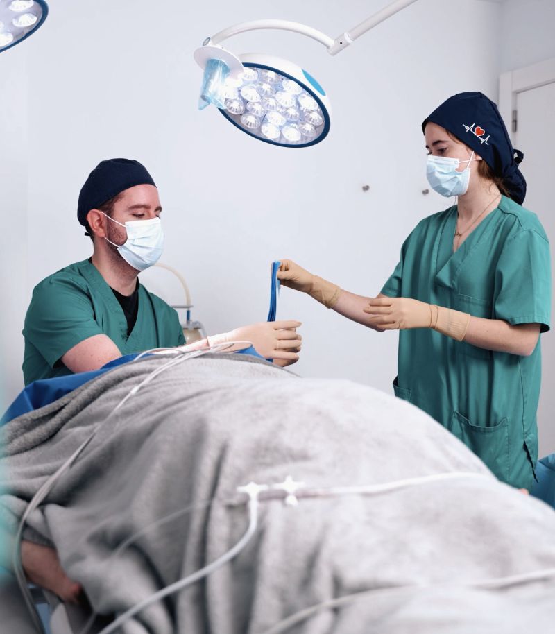 Cirugía capilar adaptada a mujeres con alopecia frontal fibrosante Cirugía capilar adaptada a mujeres con alopecia frontal fibrosante