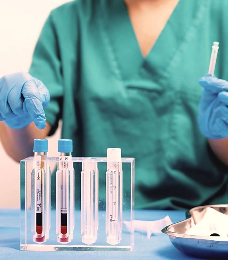 Combinación de mesoterapia capilar con medicina regenerativa avanzada Combinación de mesoterapia capilar con medicina regenerativa avanzada