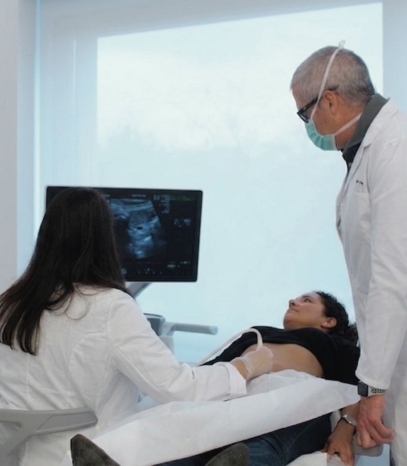 Estudio del útero, ovarios y trompas Ecografía transvaginal y HyFoSy 3D para estudiar el útero, los ovarios y las trompas
